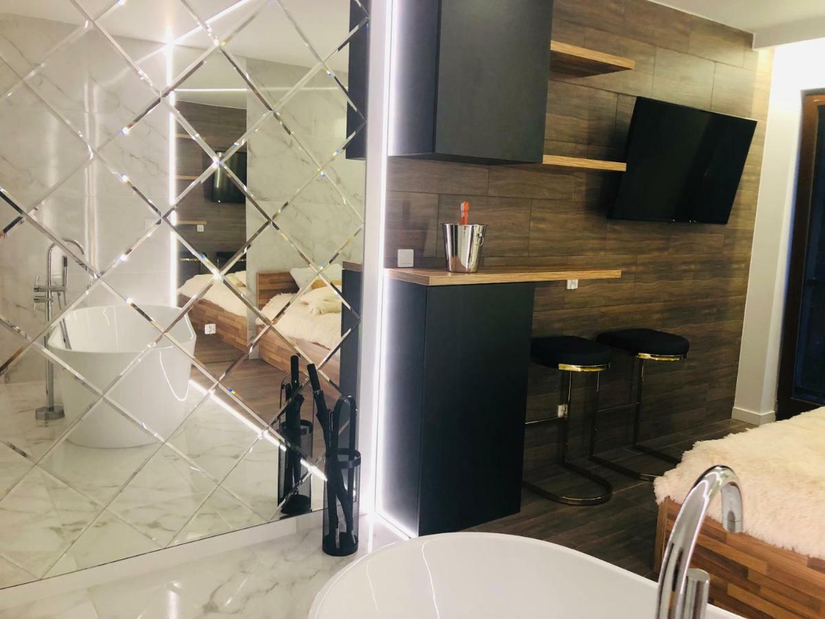 Yourapart Chmielna Park Exclusive Z Wanna Wolnostojaca Lub Jacuzzi Gdańsk Kültér fotó