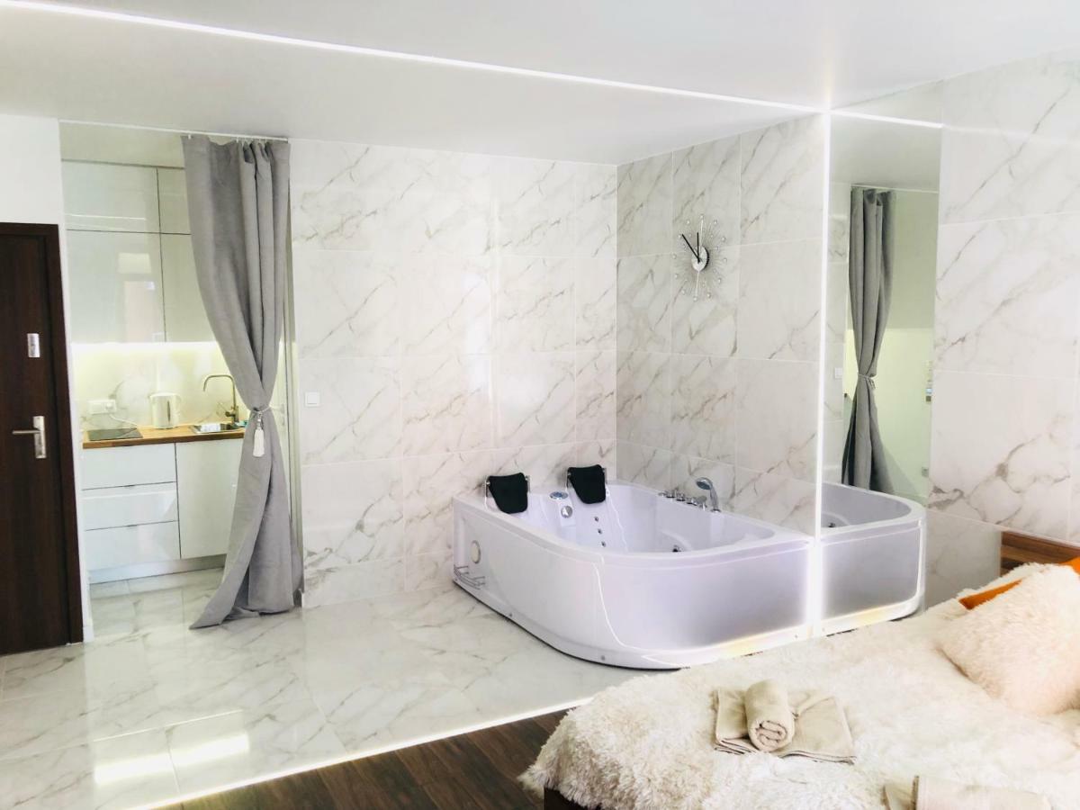 Yourapart Chmielna Park Exclusive Z Wanna Wolnostojaca Lub Jacuzzi Gdańsk Kültér fotó