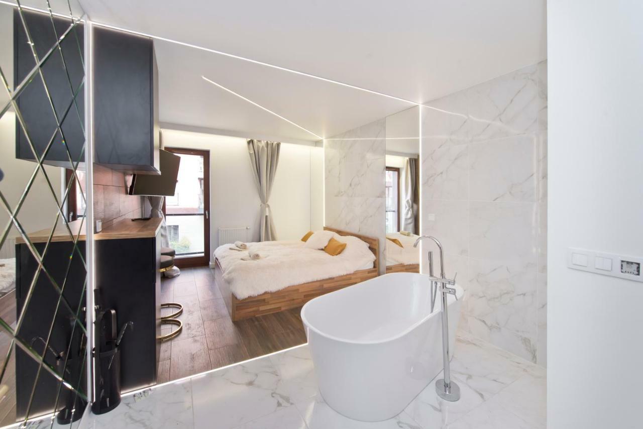 Yourapart Chmielna Park Exclusive Z Wanna Wolnostojaca Lub Jacuzzi Gdańsk Kültér fotó